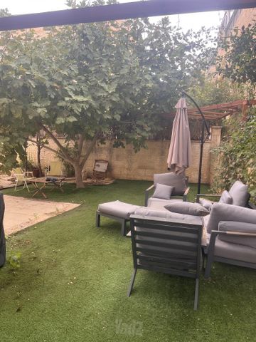 יהודה אליצור 15