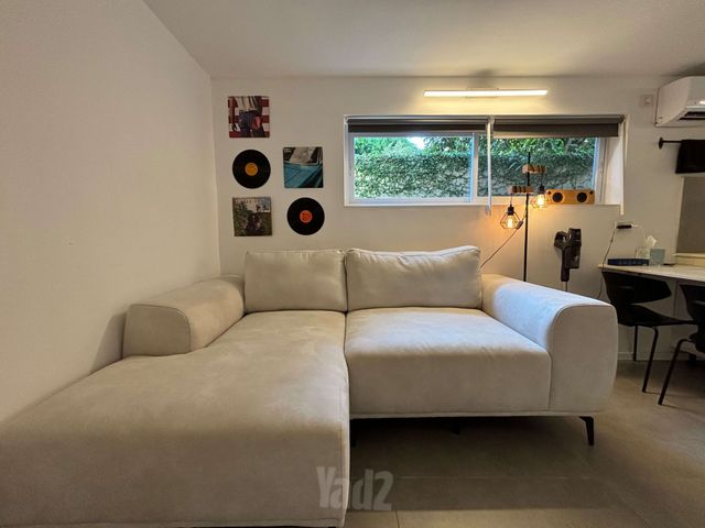 Herzliya, Israel 3