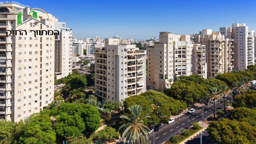 Holon, Israel 5