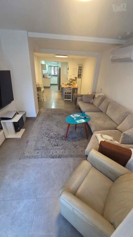 Holon, Israel 3