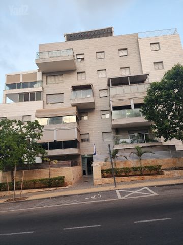 דירה, פסגות אפק, ראש העין