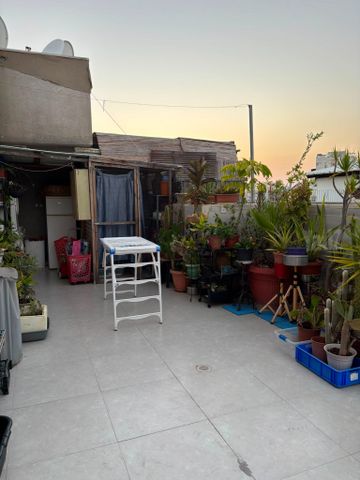 Holon, Israel 13