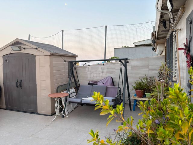 Holon, Israel 14