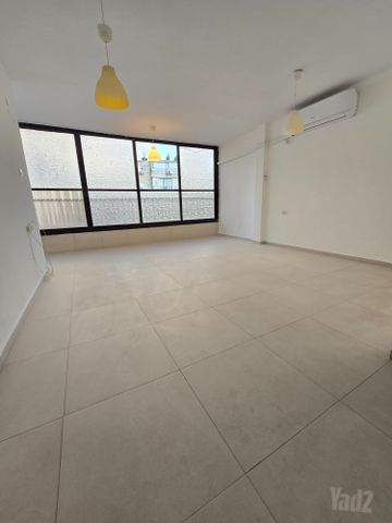 אבא ברדיצ'ב 16