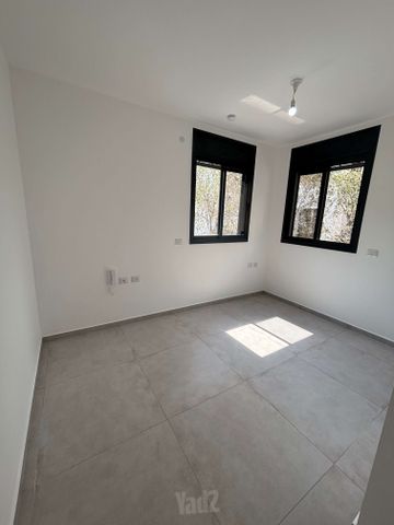 Givatayim, Israel 4