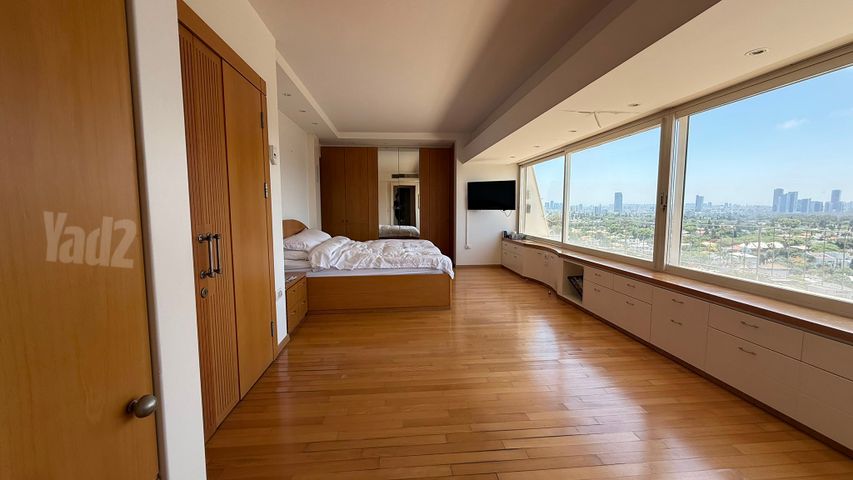 Tel Aviv-Yafo, Israel 4