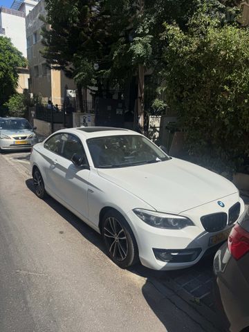מודעת רכב ב מ וו סדרה 2