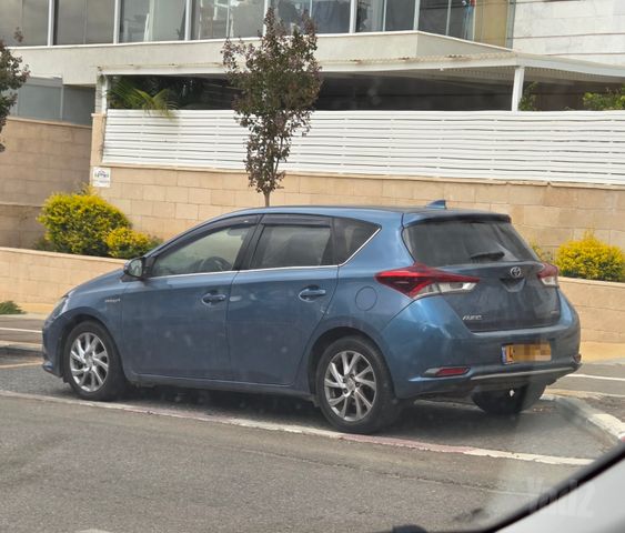מודעת רכב טויוטה אוריס