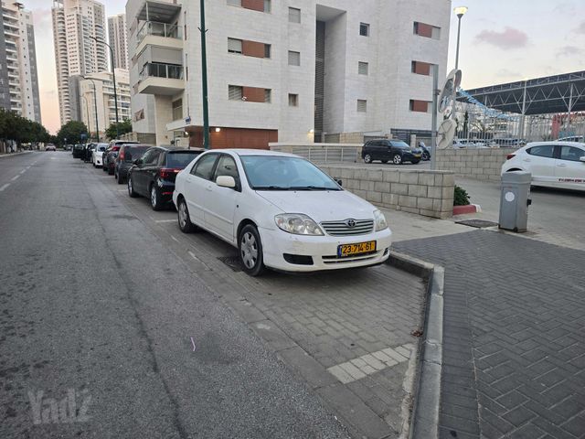 מודעת רכב טויוטה קורולה