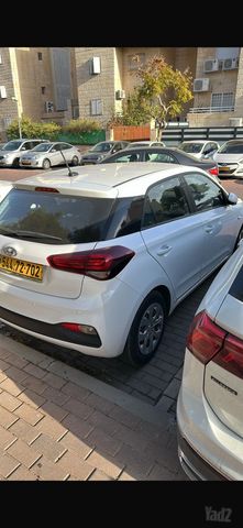 מודעת רכב יונדאי i20