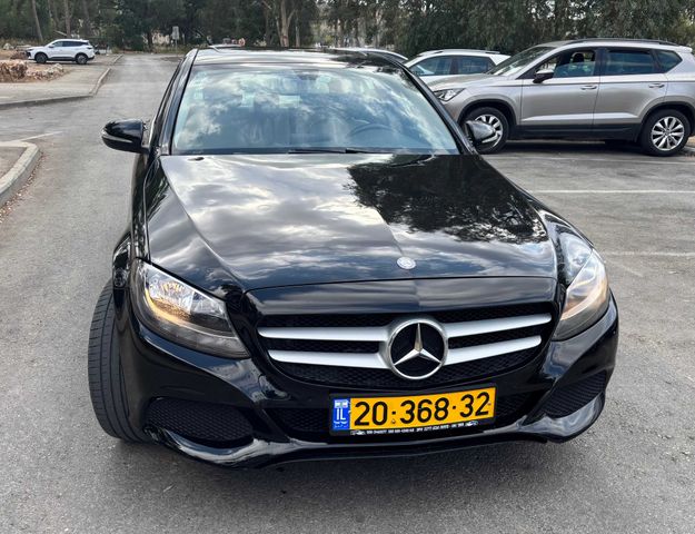 מודעת רכב מרצדס-בנץ C-class