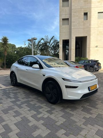 מודעת רכב טסלה מודל Y
