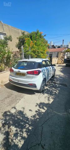 מודעת רכב יונדאי i20