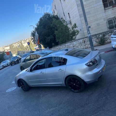 מודעת רכב מאזדה 3