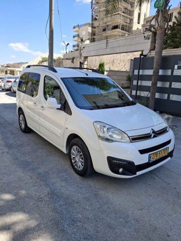 מודעת רכב סיטרואן ברלינגו
