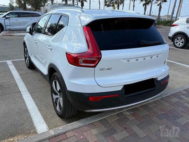 מודעת רכב וולוו XC40