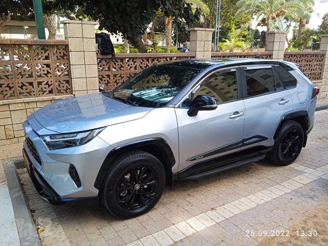מודעת רכב טויוטה RAV4