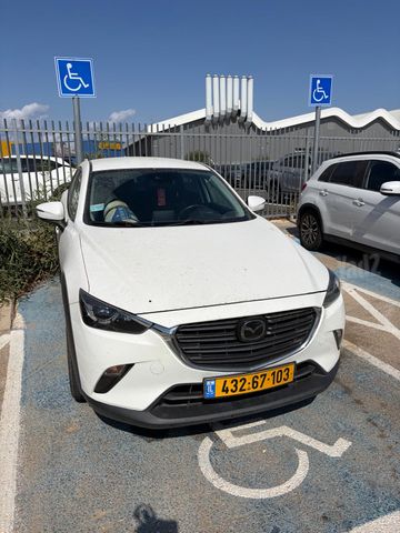 מודעת רכב מאזדה CX-3