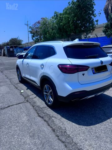 מודעת רכב אם ג'י EHS PHEV