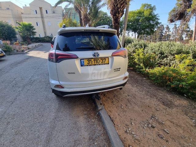 מודעת רכב טויוטה RAV4