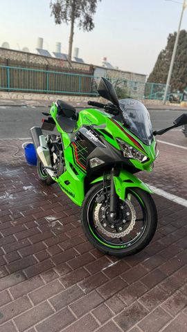 מודעת רכב קאוואסאקי נינג'ה 400