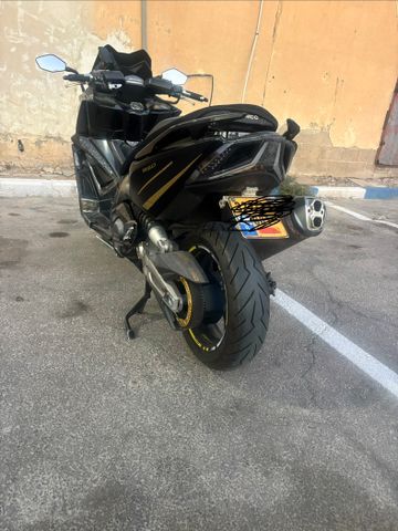 מודעת רכב קימקו AK 550
