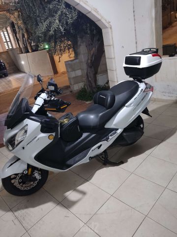 מודעת רכב סאן יאנג מקסים 600