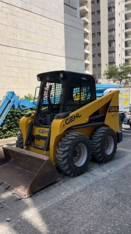 מודעת רכב מיני מעמיס