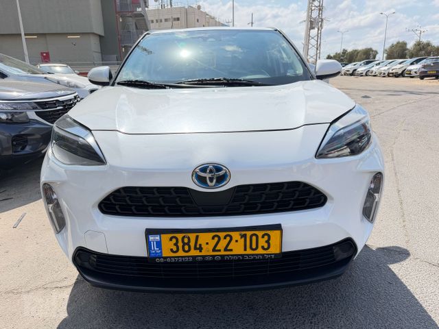 מודעת רכב טויוטה יאריס קרוס 2