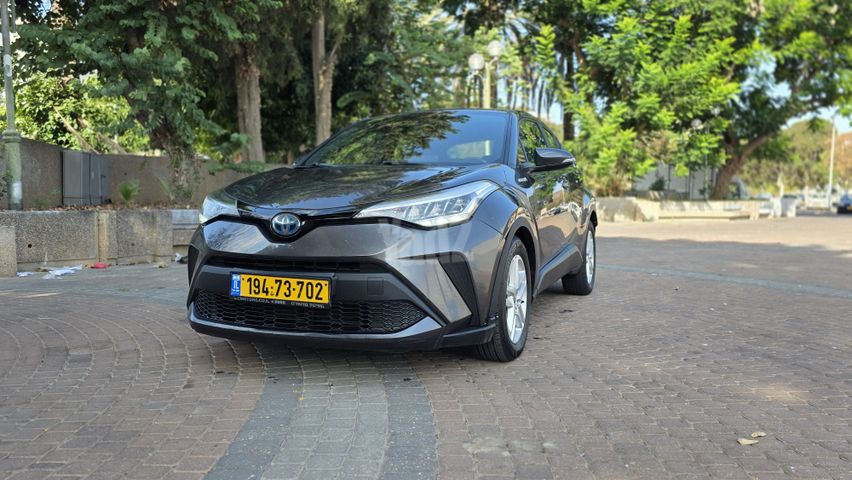 מודעת רכב טויוטה C-HR