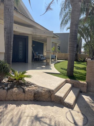 משה שרת 522