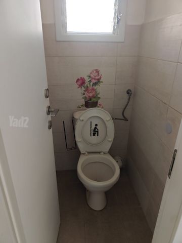 Holon, Israel 3