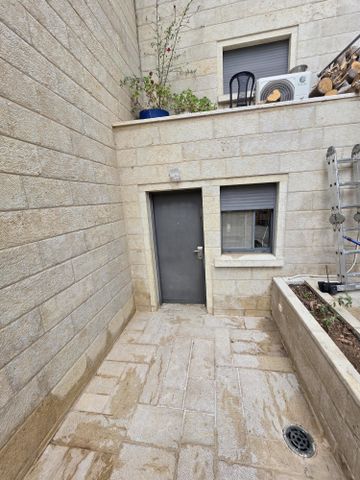 מבוא הכרמים 23