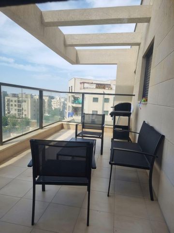 ספיר 16