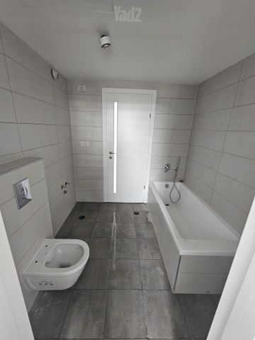 Petah Tikva, Israel 5