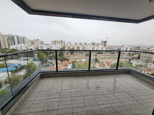Petah Tikva, Israel 6