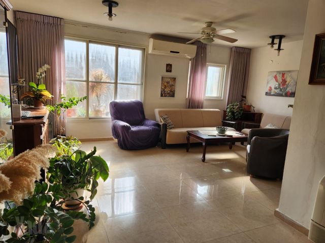 Petah Tikva, Israel 5