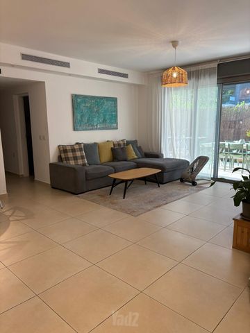 Herzliya, Israel 4