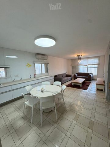 Petah Tikva, Israel 3