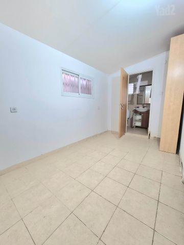 Petah Tikva, Israel 6