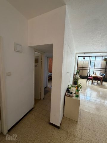 Givatayim, Israel 4