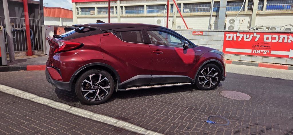 מודעת רכב טויוטה C-HR