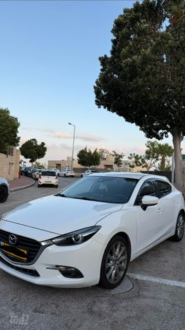 מודעת רכב מאזדה 3