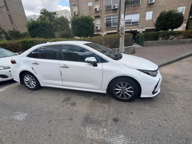 מודעת רכב טויוטה קורולה