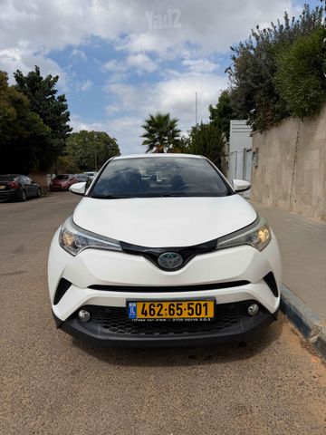 מודעת רכב טויוטה C-HR