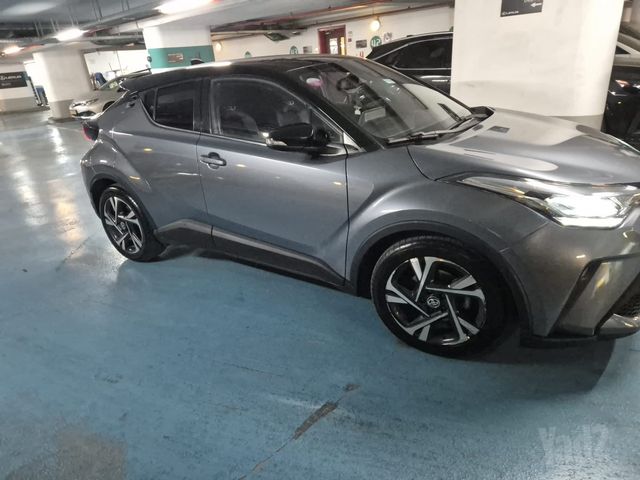 מודעת רכב טויוטה C-HR