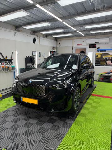 IX1 M-Sport 20 חשמלי אוט׳ (204 כ״ס)