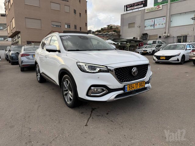 מודעת רכב אם ג'י EHS PHEV