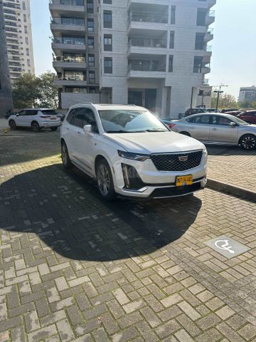 מודעת רכב קאדילק XT6