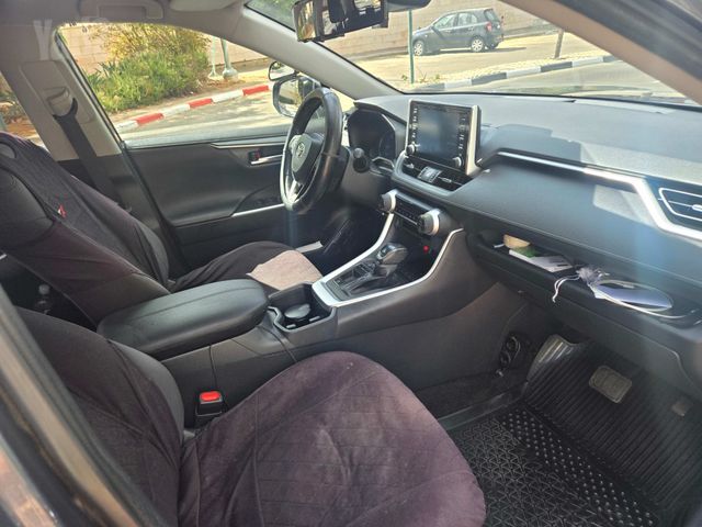 מודעת רכב טויוטה RAV4